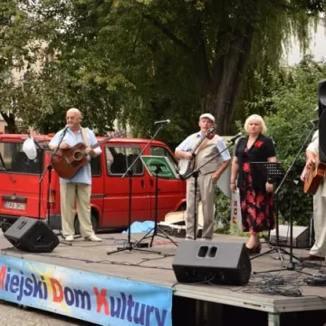 Kapela zagrała na placu 3 Maja