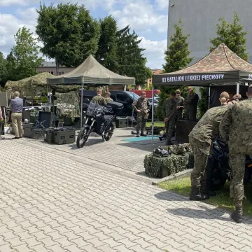 Symulacja wypadku i zarządzanie kryzysowe. Trening 9. Łódzkiej Brygady OT w Radomsku