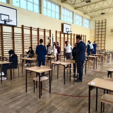 Trzeci dzień matur. Uczniowie piszą test z matematyki