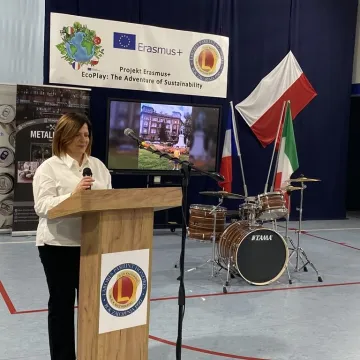 Certyfikaty wręczone, krakowiak zatańczony. Projekt Erasmus w 2 LO podsumowany