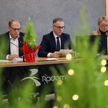 Budżet Radomska na 2026 rok przyjęty. 19 radnych „za”
