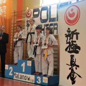 Zawodnicy i sensei z Randori na podium