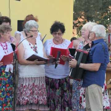 Parafia Dziepółć dziękowała za plony