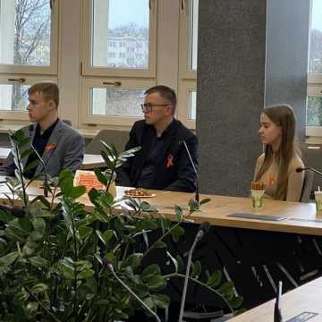 W Radomsku dyskutowano o przemocy wobec dzieci