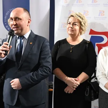 43 wystawców, setki możliwości. Targi edukacyjne w II LO Radomsko