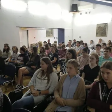 Prezentacja albumu o Konspiracyjnym Wojsku Polskim w bibliotece