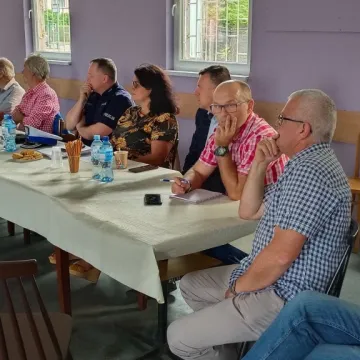 Potrzeba oświetlenia, kanalizacji i nowej nawierzchni ulic. To wnioski po spotkaniu z mieszkańcami dzielnicy „Miłaczki” w Radomsku