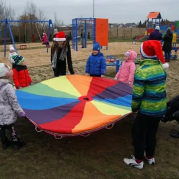 Smaki Kowalowca z rocznicą otwarcia placu zabaw