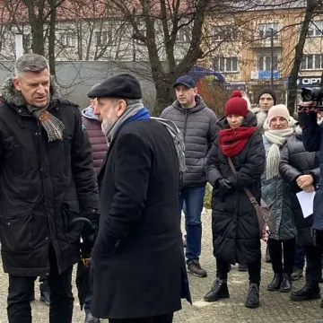 Chanuka w Radomsku. Było odpalenie świec, śpiew i pączki
