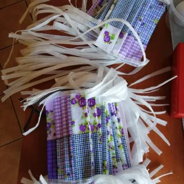 Klub Senior Plus pomaga szyć maseczki