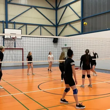 Dark Team na czele ligi siatkówki kobiet