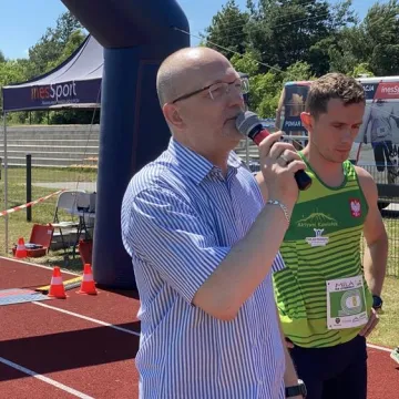 „Bieg na 1 Milę” na otwarcie nowej bieżni w Kamieńsku