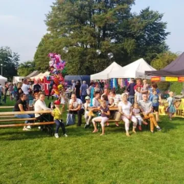 Letnie granie z Happysad