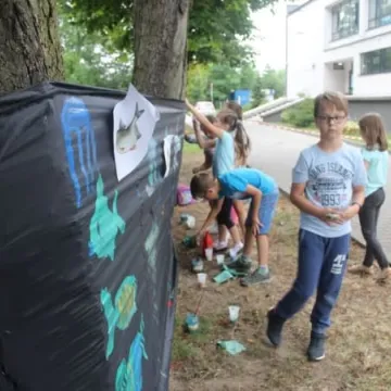 Warsztaty plastyczne „Mania malowania” w plenerze