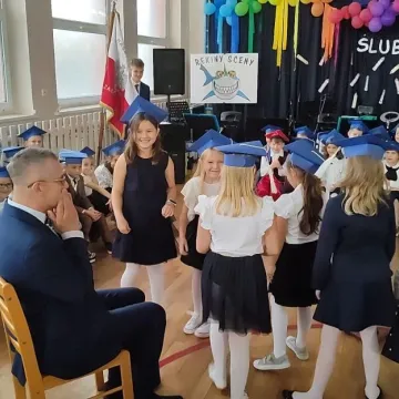 Pierwszaki ślubowały w PSP nr 7 w Radomsku