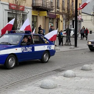 Zabytkowe pojazdy przejechały ulicami Radomska