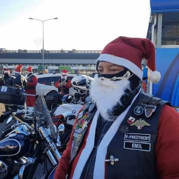 Mikołaje na motocyklach przejechali przez Radomsko