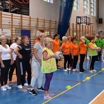 Sportowe zmagania seniorów w Radomsku. Była rywalizacja i integracja