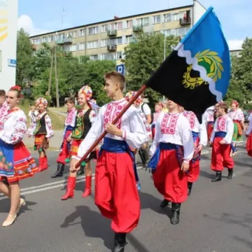 Kolorowa parada artystów z Cypru, Ukrainy i Polski
