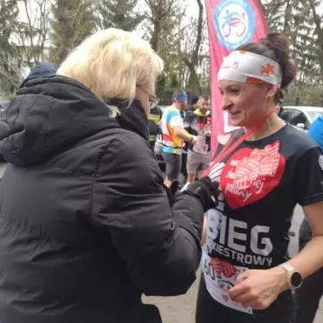 Bieg po schodach radomszczańskiego wieżowca. Wszystko dla WOŚP