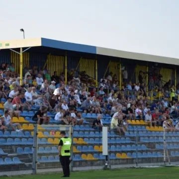 RKS przegrywa na własnym stadionie z Pogonią Grodzisk