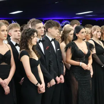 Studniówka I LO w Radomsku. Zaczęło się odliczanie do matury