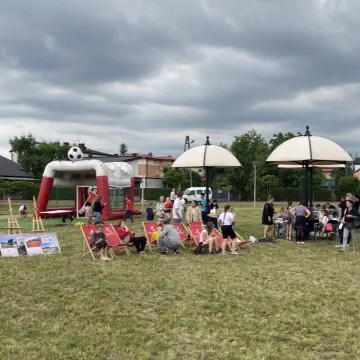 Twórcze chillowanie na Gliniankach. Piknik mimo kapryśnej pogody