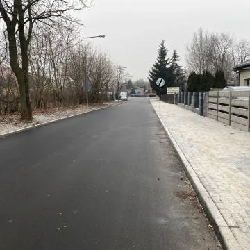 Nowa droga, nowe chodniki. Tak zmieniła się ulica Żwirki