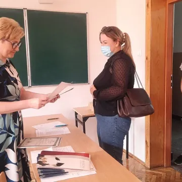 Maturzyści z I LO w Radomsku odbierali świadectwa dojrzałości