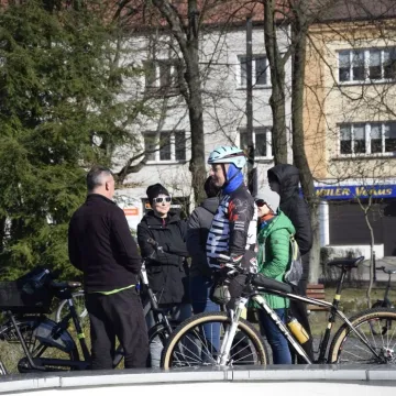 Tradycja na dwóch kółkach. Wiosna przywitana na rowerach
