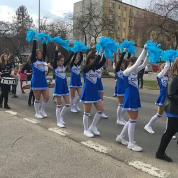 Pochód ulicami miasta - VII Radomszczańskie Dni Autyzmu