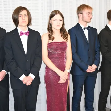 100 dni do matury. Studniówka ZSE-E w Radomsku