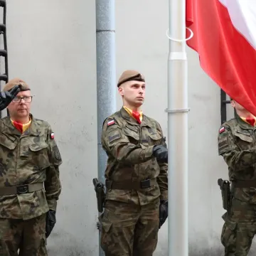 W Radomsku oddano hołd bohaterom. Był apel i salwa honorowa