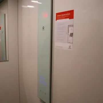 Działa już winda w Starostwie Powiatowym w Radomsku. Remont urzędu dobiega końca