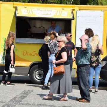 Food trucki opanowały plac 3 Maja