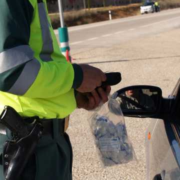 Obywatelskie zatrzymanie pijanego kierowcy. Obywatel Mołdawii wydmuchał ponad 3 promile. Posiadał sądowy zakaz prowadzenia pojazdów