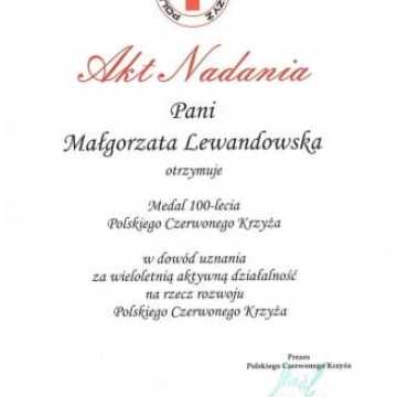 Małgorzata Lewandowska uhonorowana za działalność na rzecz PCK