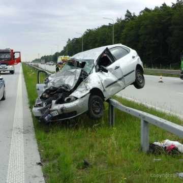 Wypadek na A1 w gminie Ładzice. Zderzyły się dwa pojazdy