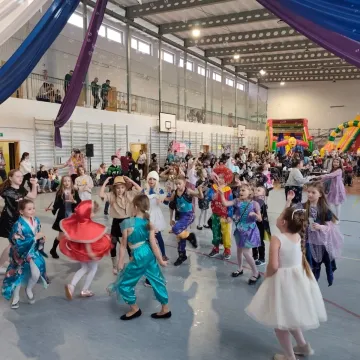 Karnawałowa zabawa w PSP nr 7 w Radomsku