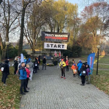 Na trasie Pieszego Maratonu Niepodległości