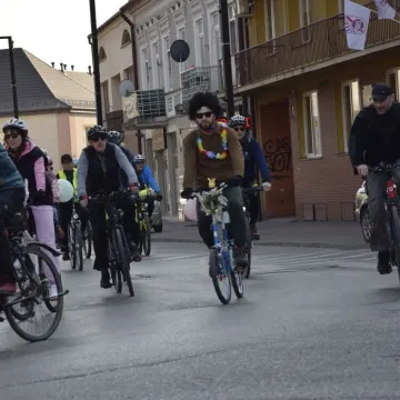 Tradycja na dwóch kółkach. Wiosna przywitana na rowerach