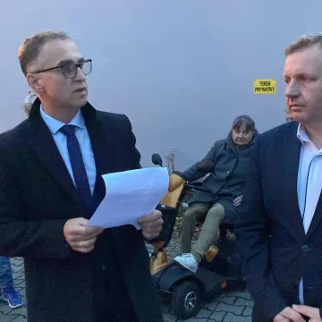 Mieszkańcy ul. Chopina w Radomsku domagają się remontu drogi