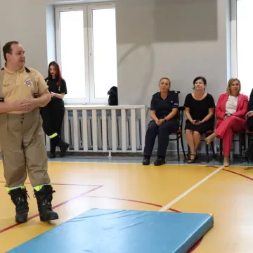 Dzieci przed wakacjami uczą się zasad udzielania pierwszej pomocy