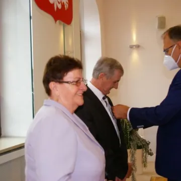 Złoci Małżonkowie uhonorowani medalami