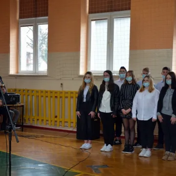 Ślubowanie uczniów przedborskiego liceum