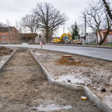 Połączenie łódzkiego ze śląskim. Modernizacja drogi w Ciężkowicach w toku