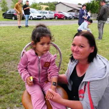 Strażacki piknik rodzinny w Dąbrówce zintegrował mieszkańców