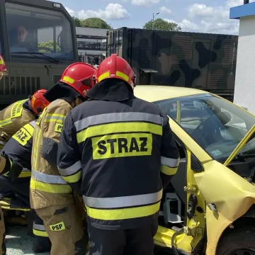 Symulacja wypadku i zarządzanie kryzysowe. Trening 9. Łódzkiej Brygady OT w Radomsku