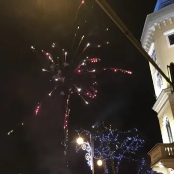 Radomszczanie przywitali 2017 rok na placu 3 Maja