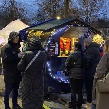 [WIDEO] Halina Mlynkova na Jarmarku Bożonarodzeniowym w Radomsku